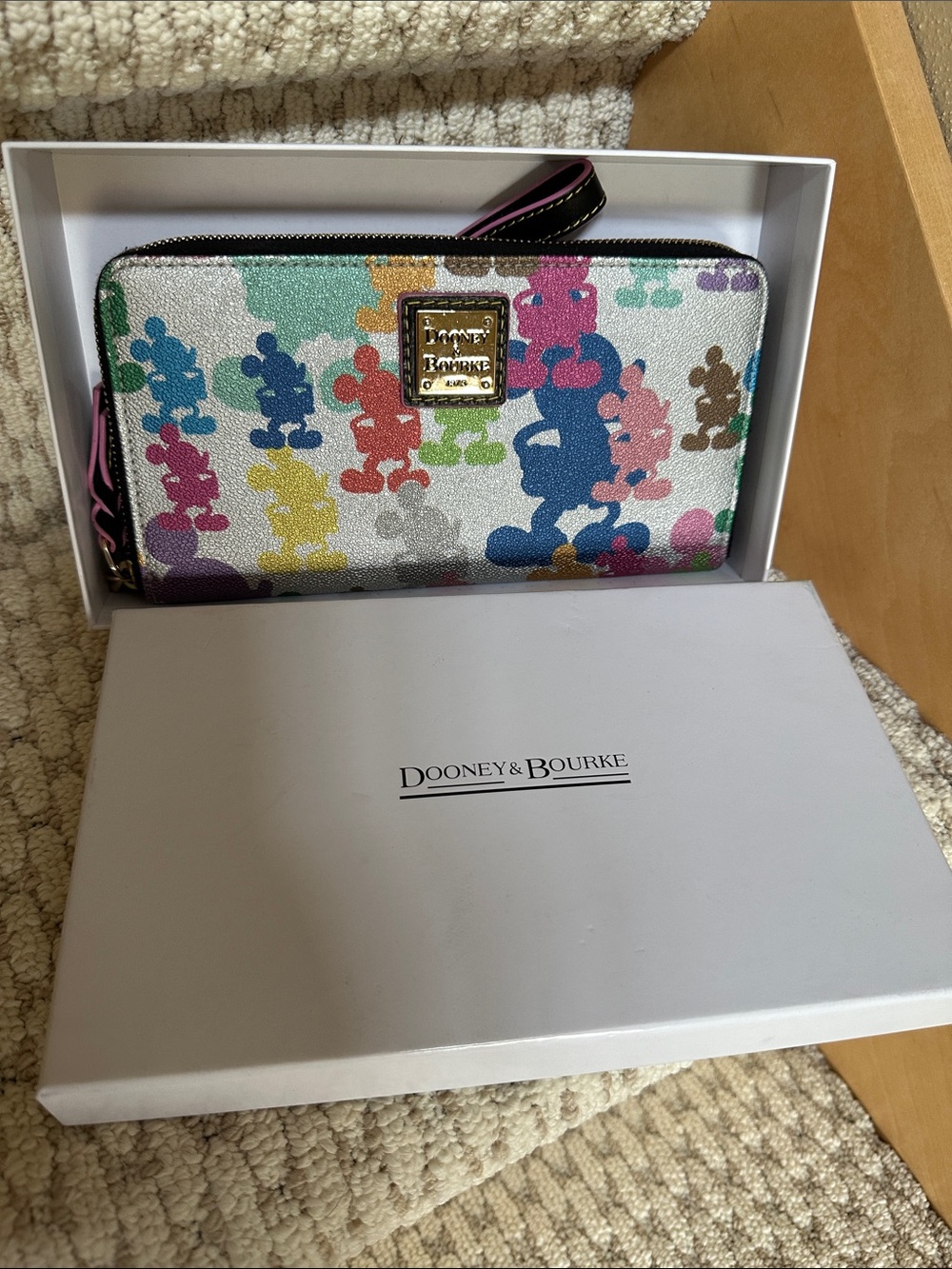 Dooney & Bourke Disney Mickey Mouse 10th Anniversary wallet wristlet - Picture 11 of 11